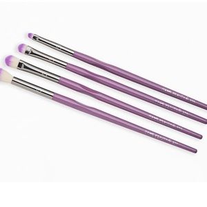 GAME BEAUTY Eyes on Me 4 Essential Eyeshadow Brush Set